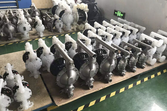 Πιστοποιημένη κατά CE αεροσυμπιεσόμενη διαφραγματική αντλία με ρυθμό ροής 340L/M και πνευματική πηγή ενέργειας